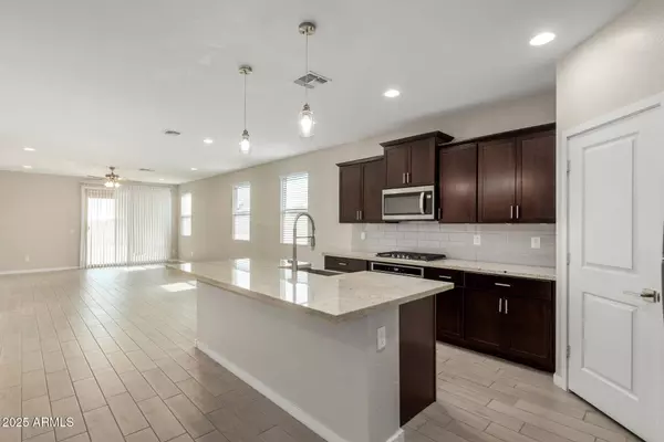 4337 E GALLOP Trail, San Tan Valley, AZ 85140