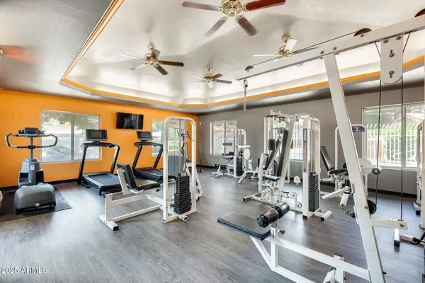 2929 W YORKSHIRE Drive #1008, Phoenix, AZ 85027