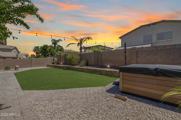 6627 S GARNET Way, Chandler, AZ 85249