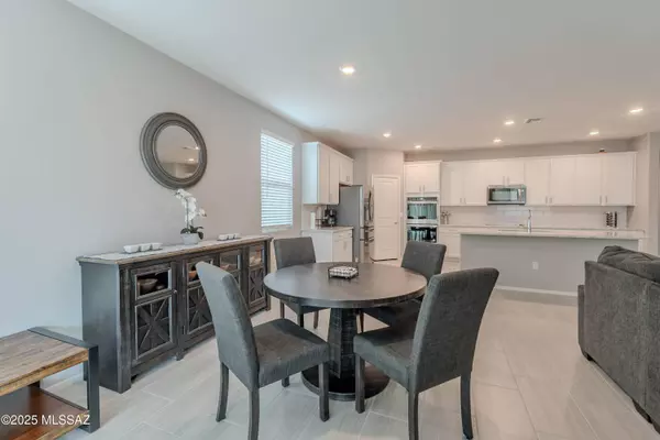 10245 S Wheel Spoke Lane, Vail, AZ 85641