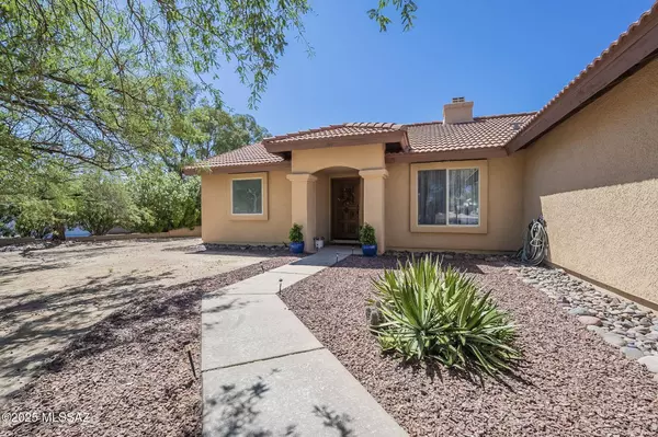 1269 W Paseo Famoso, Sahuarita, AZ 85629