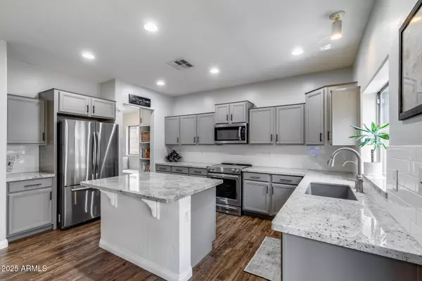 2351 W HUNTER Court, Phoenix, AZ 85085