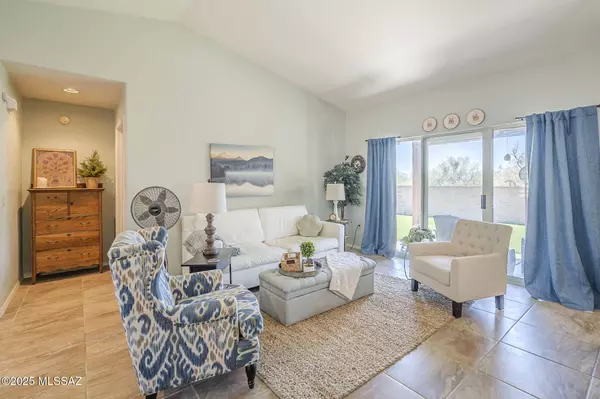 1269 W Paseo Famoso, Sahuarita, AZ 85629