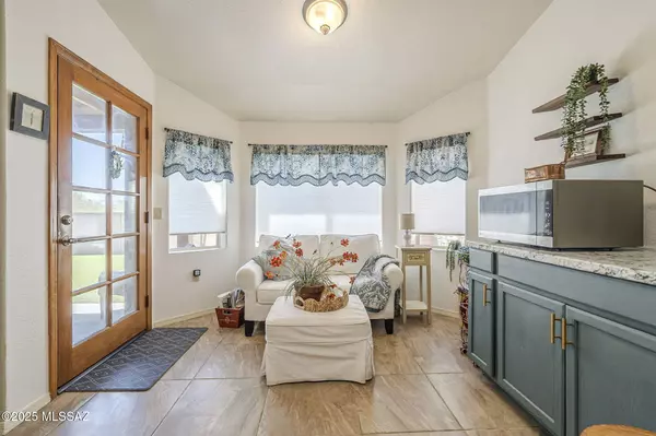 1269 W Paseo Famoso, Sahuarita, AZ 85629