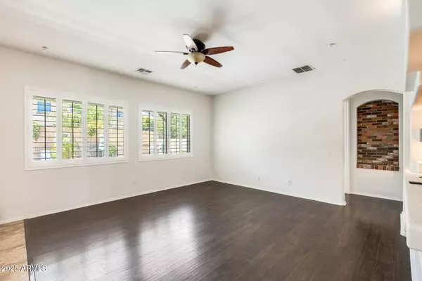 12744 W LONE TREE Trail, Peoria, AZ 85383