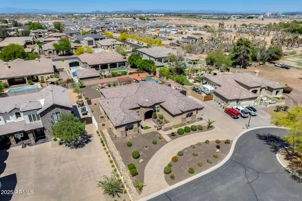 8024 W VISTA Avenue, Glendale, AZ 85303