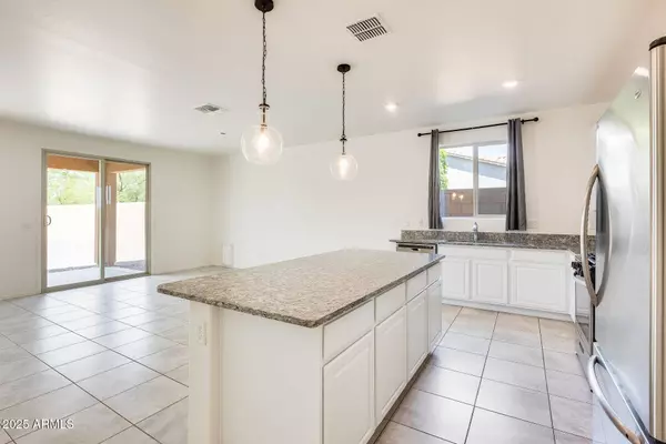 40618 W SOMERS Drive, Maricopa, AZ 85138