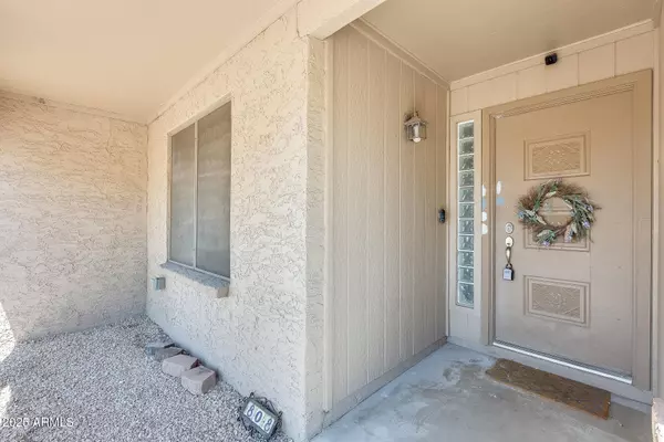 808 W KILAREA Avenue, Mesa, AZ 85210