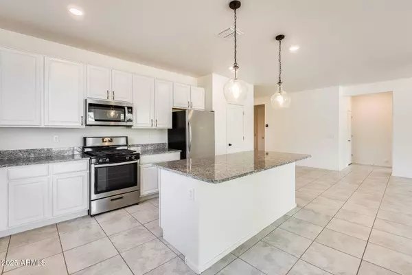 40618 W SOMERS Drive, Maricopa, AZ 85138