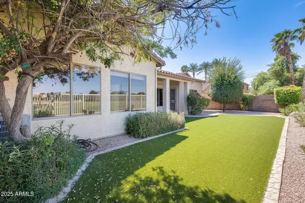 1568 S WESTERN SKIES Drive, Gilbert, AZ 85296