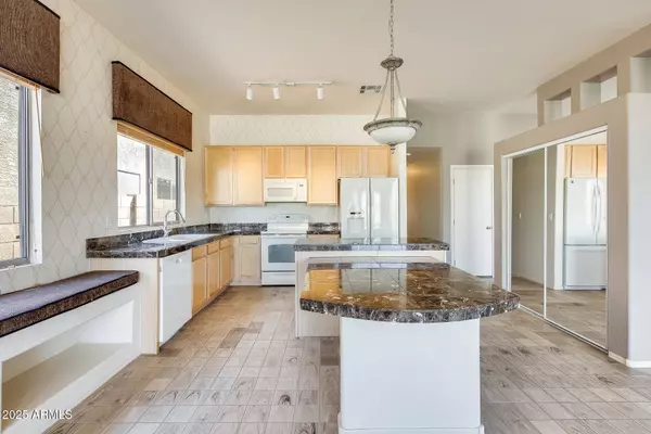 1568 S WESTERN SKIES Drive, Gilbert, AZ 85296