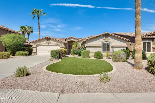 1568 S WESTERN SKIES Drive, Gilbert, AZ 85296