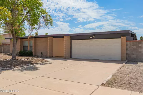 3401 W Westfal Drive, Tucson, AZ 85741