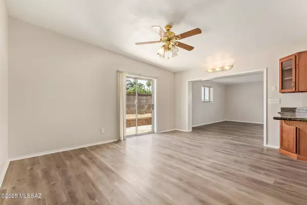 3401 W Westfal Drive, Tucson, AZ 85741