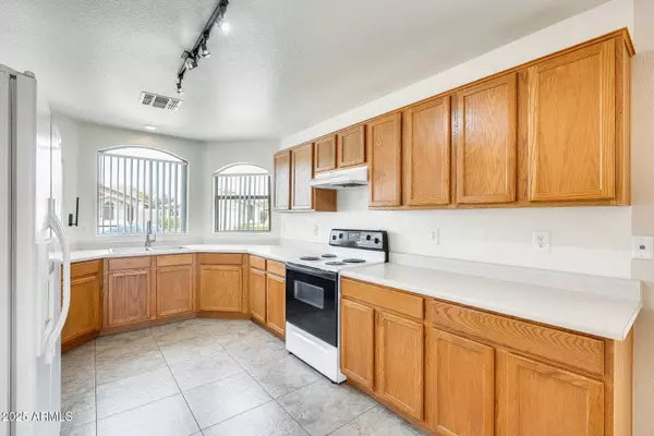 9829 E OSAGE Avenue, Mesa, AZ 85212