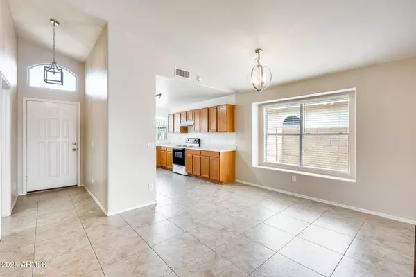 9829 E OSAGE Avenue, Mesa, AZ 85212