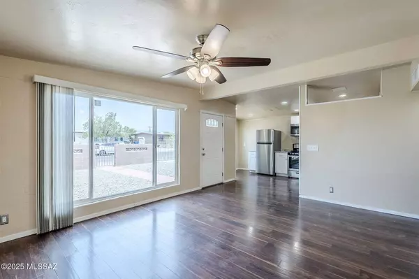 773 W Sandy Street, Tucson, AZ 85714