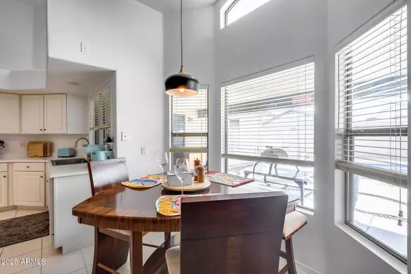 1123 E CONSTITUTION Drive, Gilbert, AZ 85296