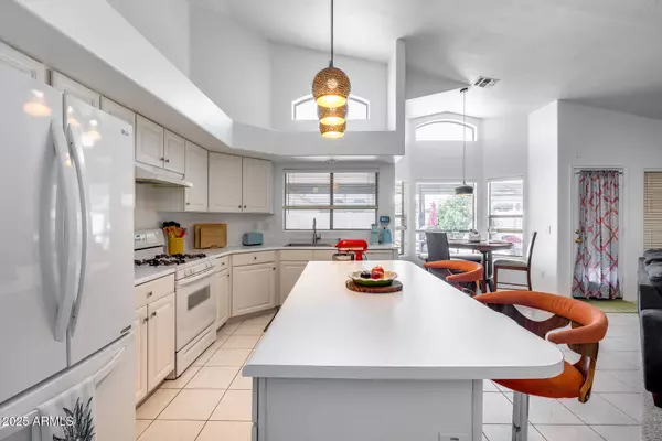 1123 E CONSTITUTION Drive, Gilbert, AZ 85296