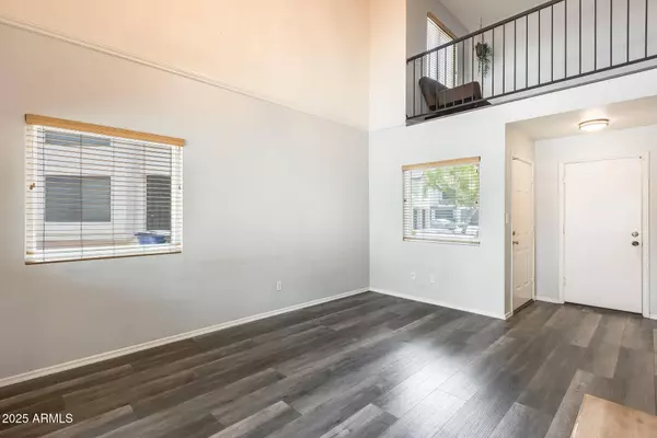 418 S SEAWYNDS Boulevard, Gilbert, AZ 85233