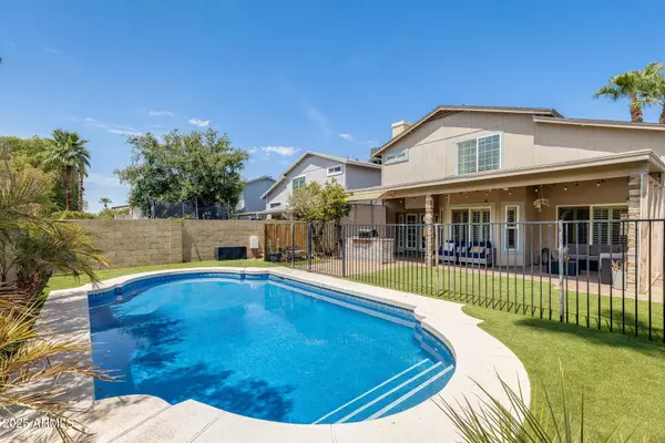 3821 W CAMINO DEL RIO --, Glendale, AZ 85310