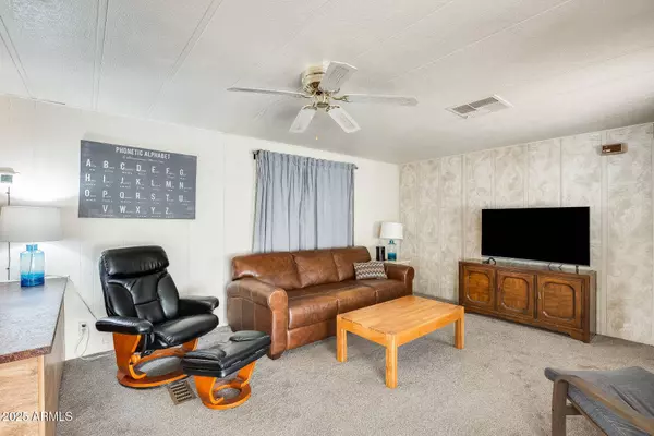 939 N ACACIA Road #8, Apache Junction, AZ 85119