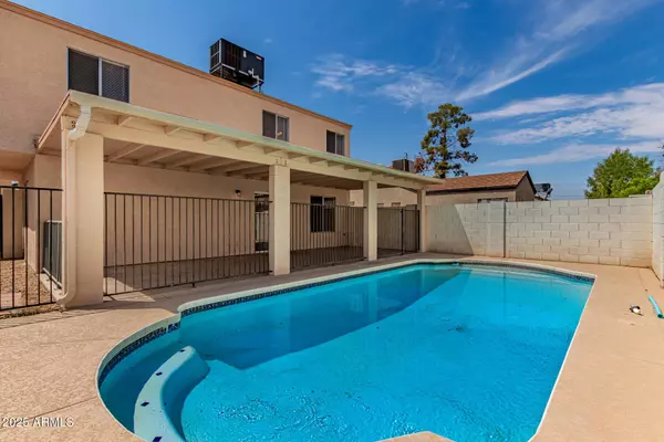 6626 W CINNABAR Avenue, Glendale, AZ 85302