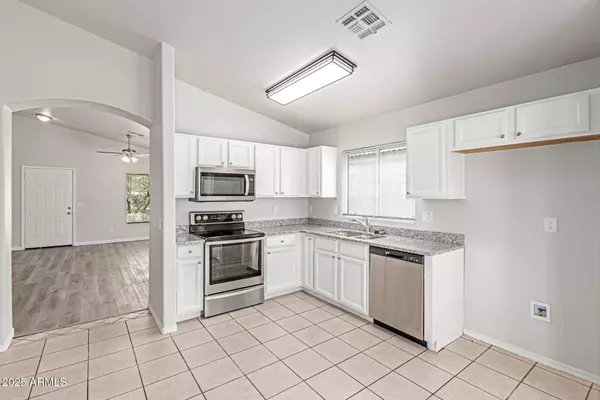 3526 W SANDS Drive, Glendale, AZ 85310