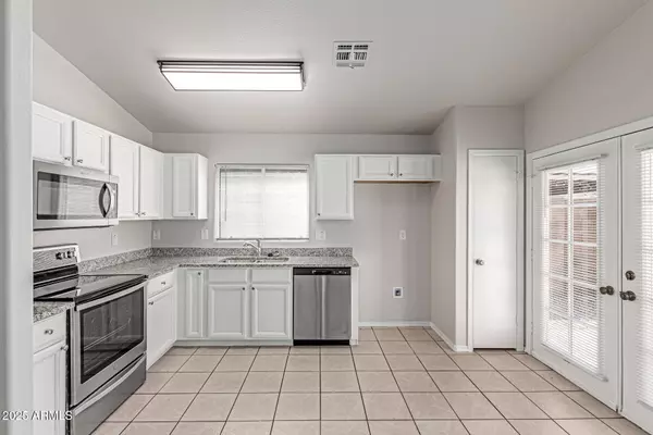 3526 W SANDS Drive, Glendale, AZ 85310