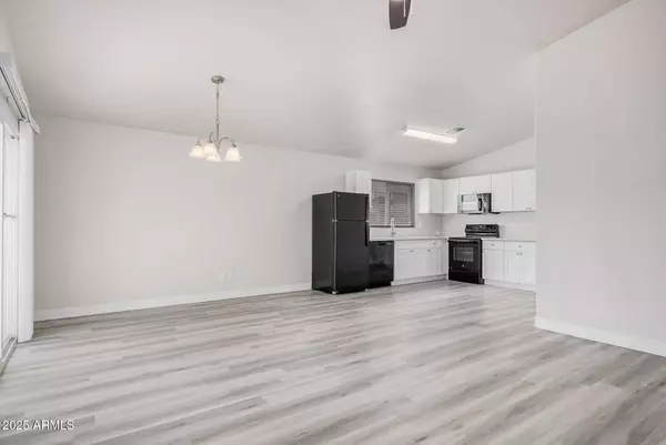 1016 E LA SALLE Street, Phoenix, AZ 85040