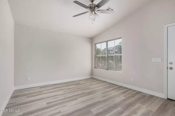 1016 E LA SALLE Street, Phoenix, AZ 85040
