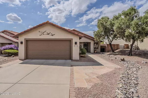 1125 W Ashworth Road, Green Valley, AZ 85614