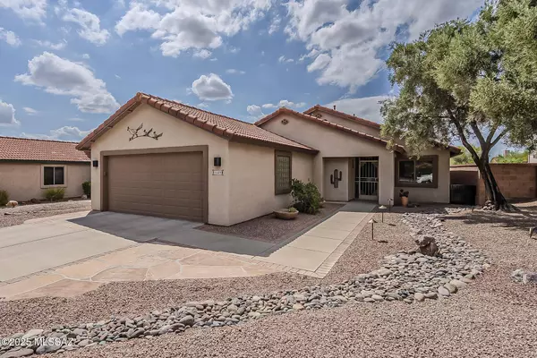 1125 W Ashworth Road, Green Valley, AZ 85614