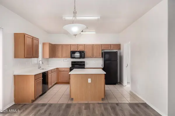 17232 W MAUI Lane, Surprise, AZ 85388