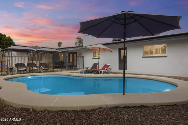 2511 E FOUNTAIN Street, Mesa, AZ 85213