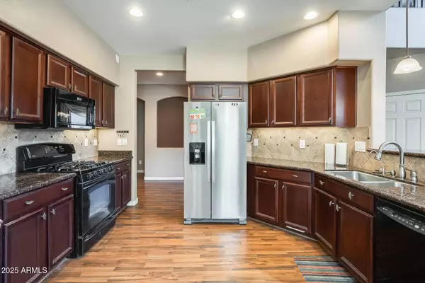 4405 W HEYERDAHL Drive, New River, AZ 85087