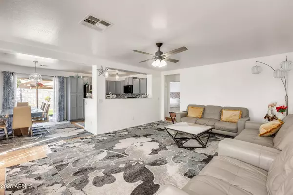 11644 W CAROL Avenue, Youngtown, AZ 85363