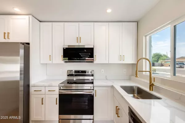 13203 N 22ND Avenue, Phoenix, AZ 85029