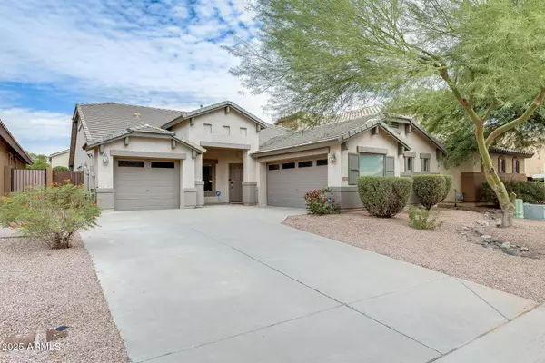 124 W RED MESA Trail, San Tan Valley, AZ 85143