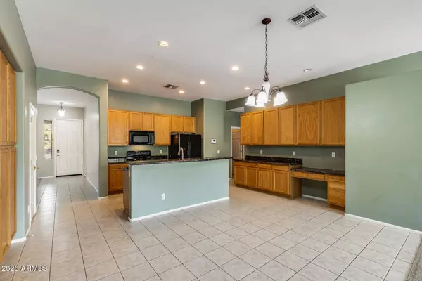 13825 W SAN MIGUEL Avenue, Litchfield Park, AZ 85340