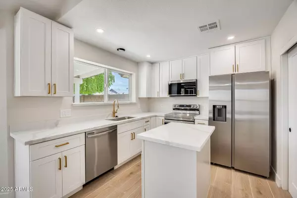 2341 E DRAGOON Avenue, Mesa, AZ 85204