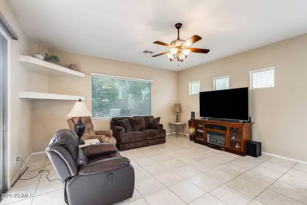 18633 W MCNEIL Street, Goodyear, AZ 85338