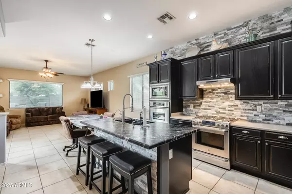 18633 W MCNEIL Street, Goodyear, AZ 85338