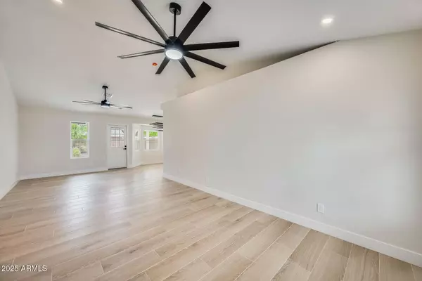 2341 E DRAGOON Avenue, Mesa, AZ 85204