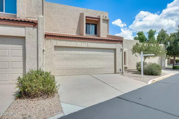 4124 W BOCA RATON Road, Phoenix, AZ 85053