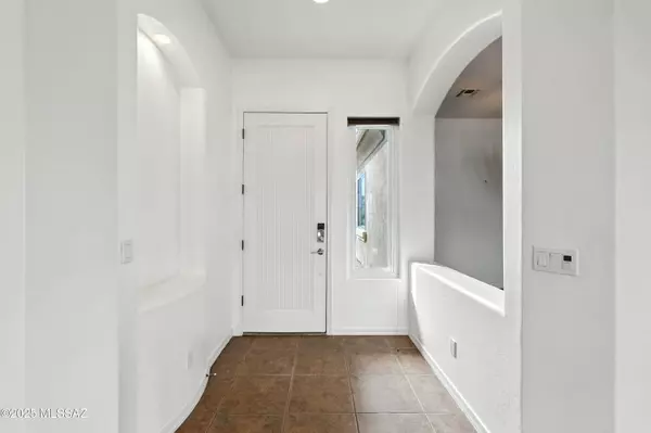 13122 N High Hawk Drive, Marana, AZ 85658