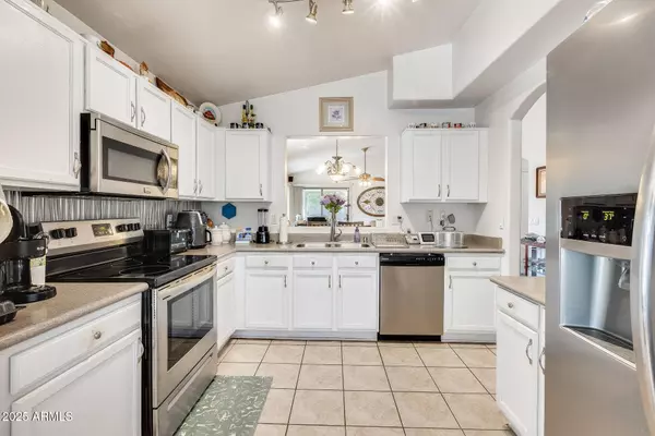 3024 S 64TH Avenue, Phoenix, AZ 85043