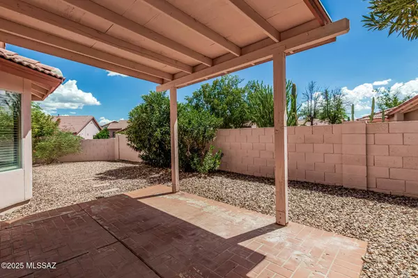 3615 W Mesa Ridge Trail, Tucson, AZ 85742
