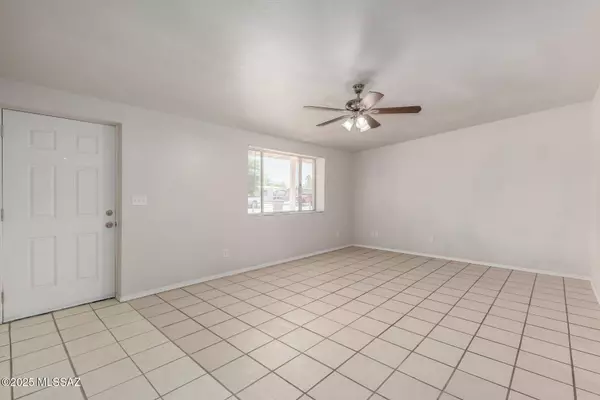 4917 N Sunrise Avenue, Tucson, AZ 85705