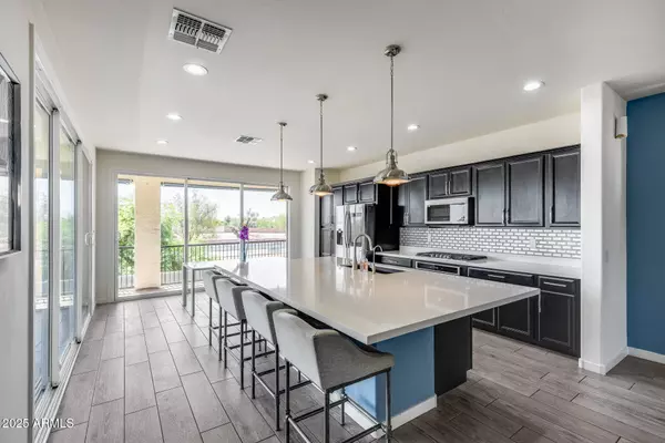 709 W FLINTLOCK Way, Chandler, AZ 85286